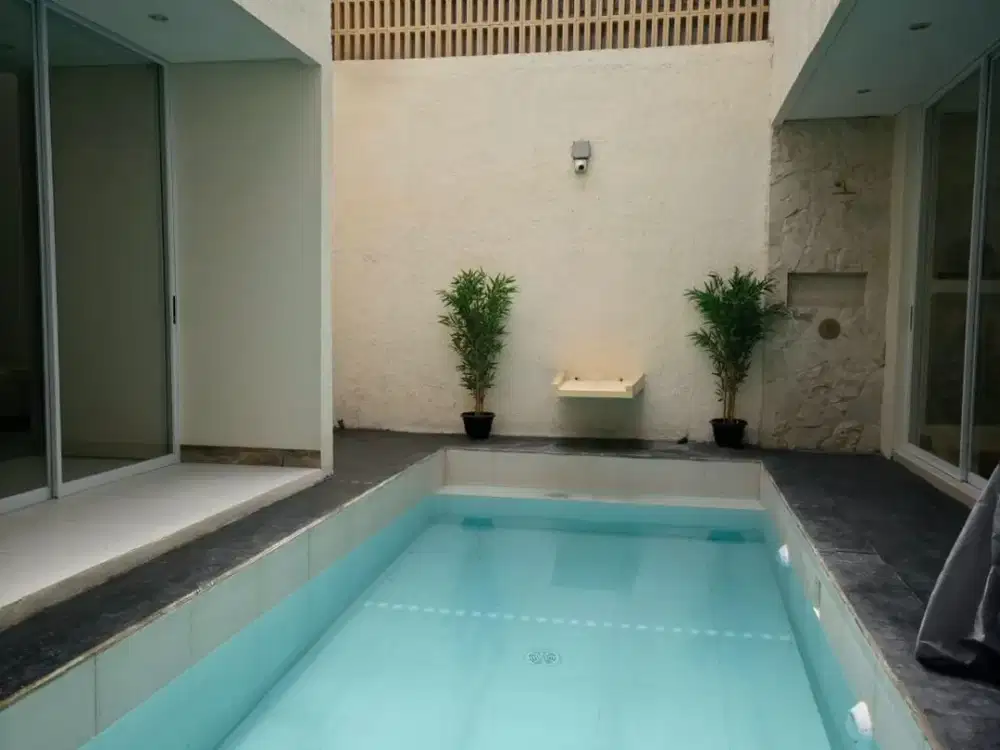 FOR RENT NEW VILLA 4 BR LUAS NYAMAN VIEW GWK LOKASI STARTEGIS DI JIMBARAN