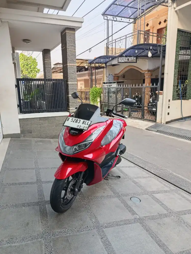 Honda pcx tahun 2024