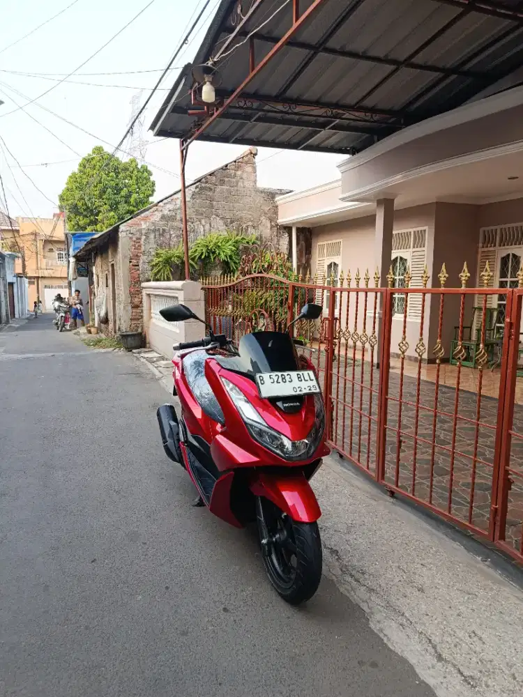 Honda pcx tahun 2024