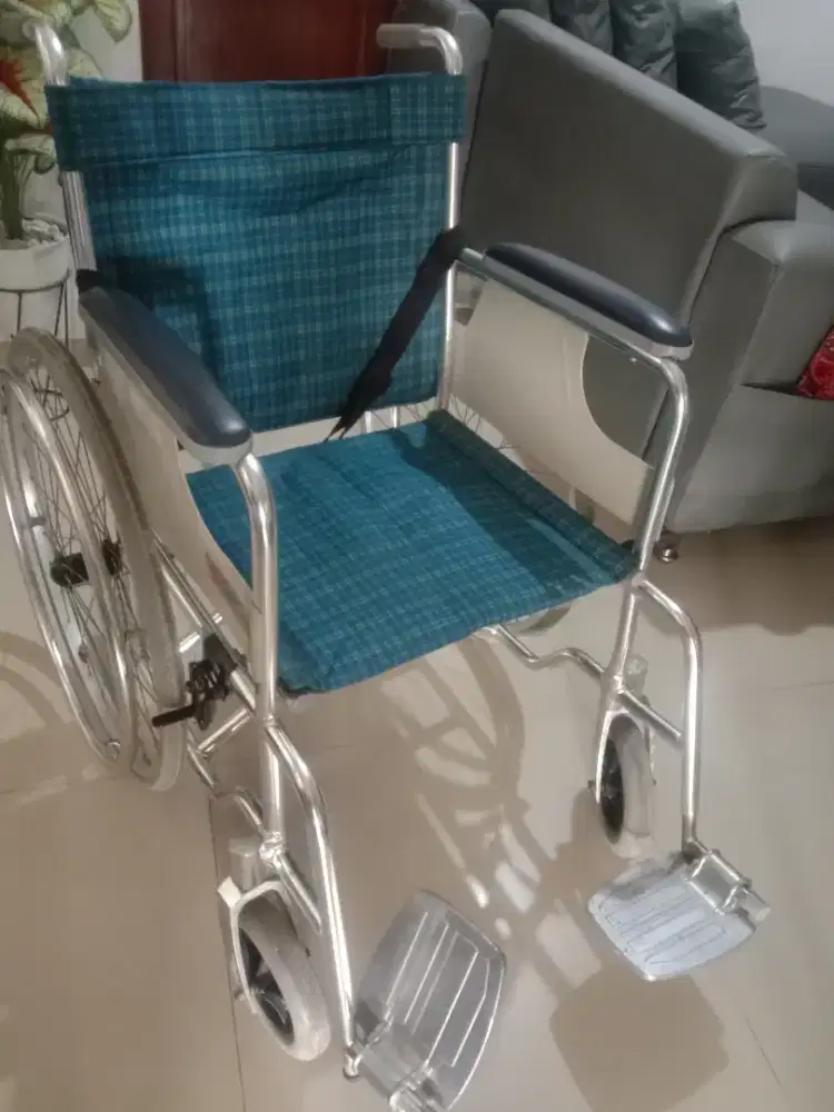 Kursi roda Almunium