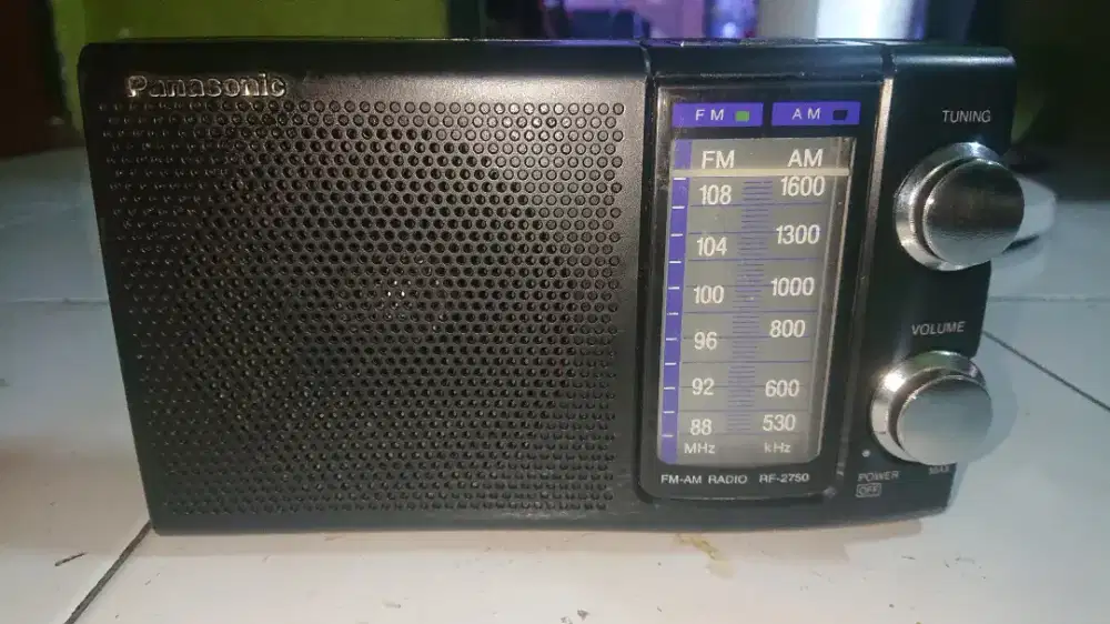 RADIO PANASONIC RF 2750 BEKAS NORMAL MULUS TERAWAT