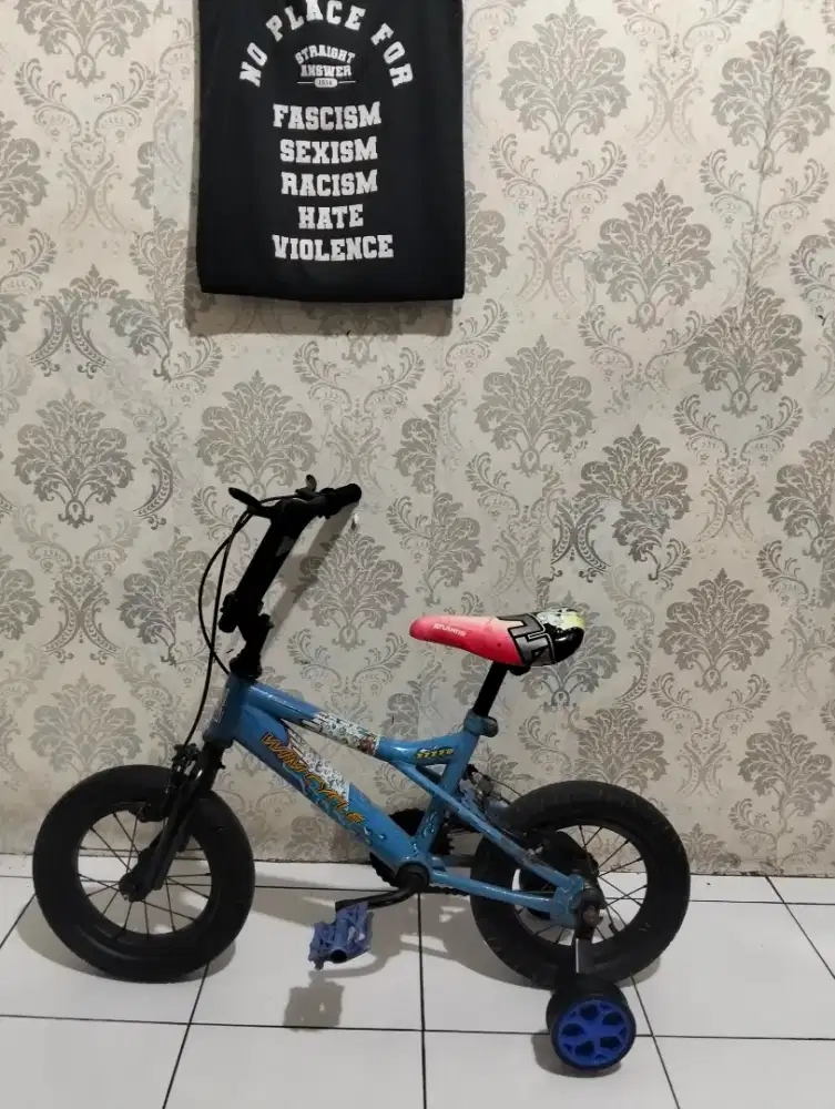 Sepeda BMX anak ukuran 12 untuk balita