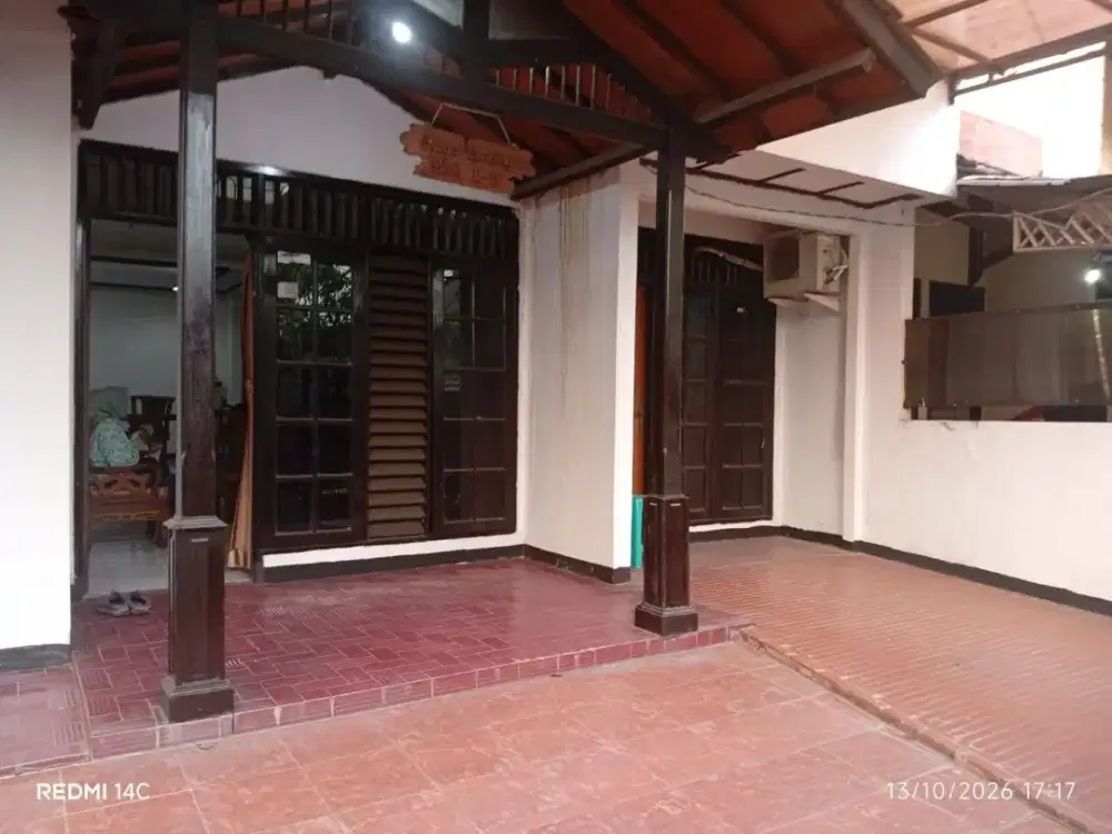 Dijual dan di sewa Rumah Luas di Housing Komplek Pdk Gede Bekasi