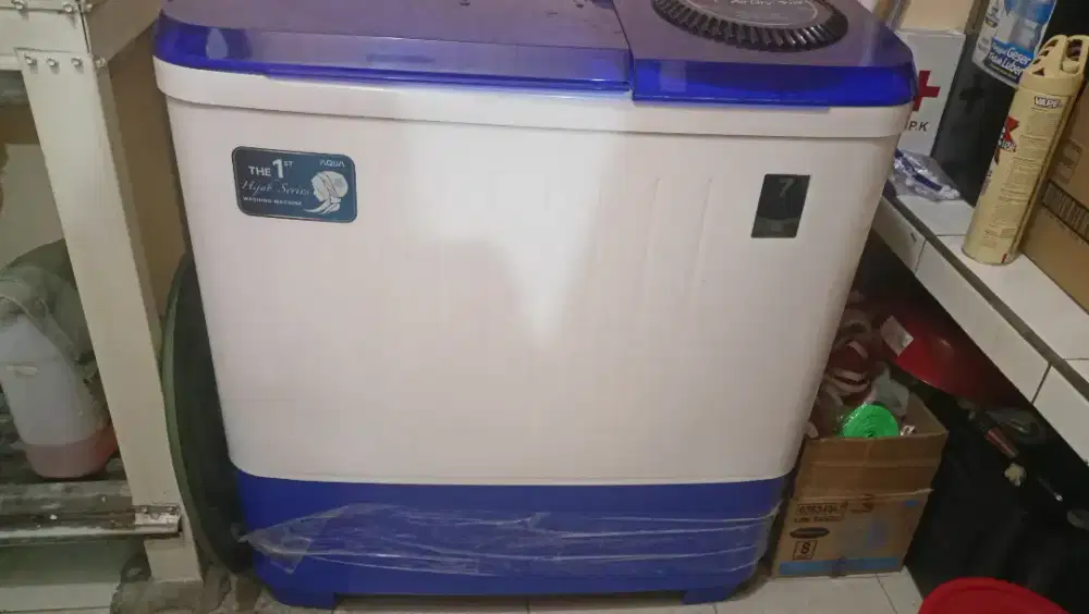 Mesin cuci Aqua 2tabung QW-1050XT