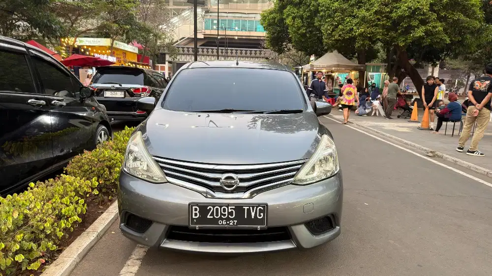 Low KM All New Grand Livina SV Matic 2013