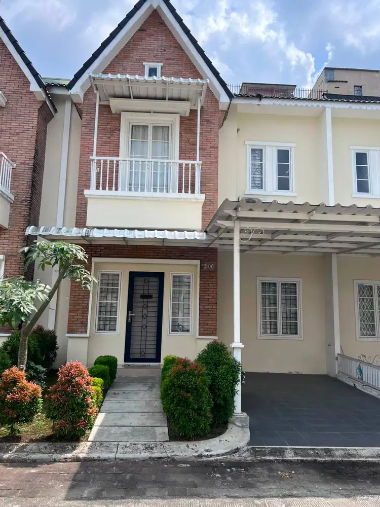 RUmah/Villa Asri Dijual Kompleks Medan Resort City Cluster Volendam