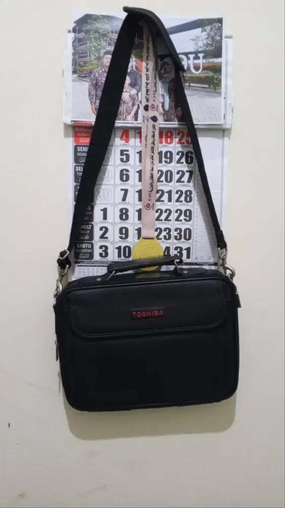 Tas Kerja / Tas Notebook Toshiba