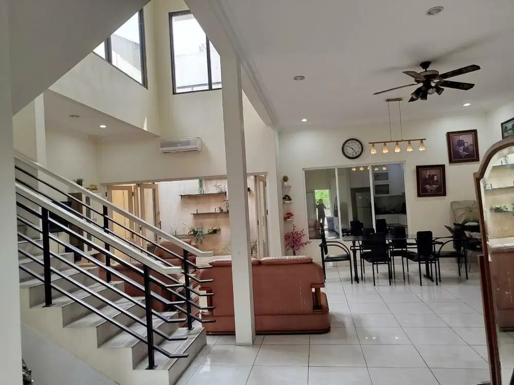 Dijual Rumah Layout Luas di Citra Gran Cibubur