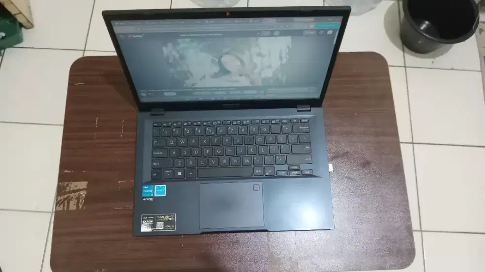 Meja Belajar Ori Dijual Karena Sudah Lulus