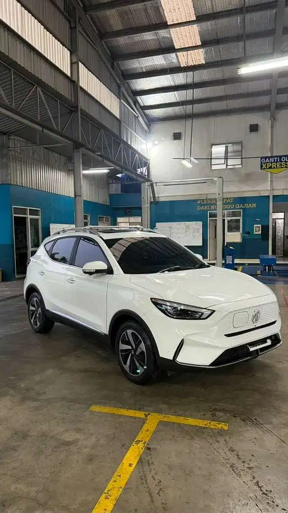 MG ZS EV 2025 Listrik