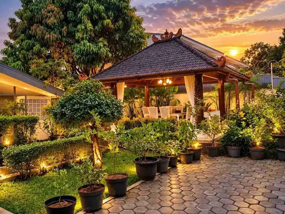 Dijual Rumah Mewah Luas Terenovasi dekat Bintaro Sektor 5 Tangerang Selatan