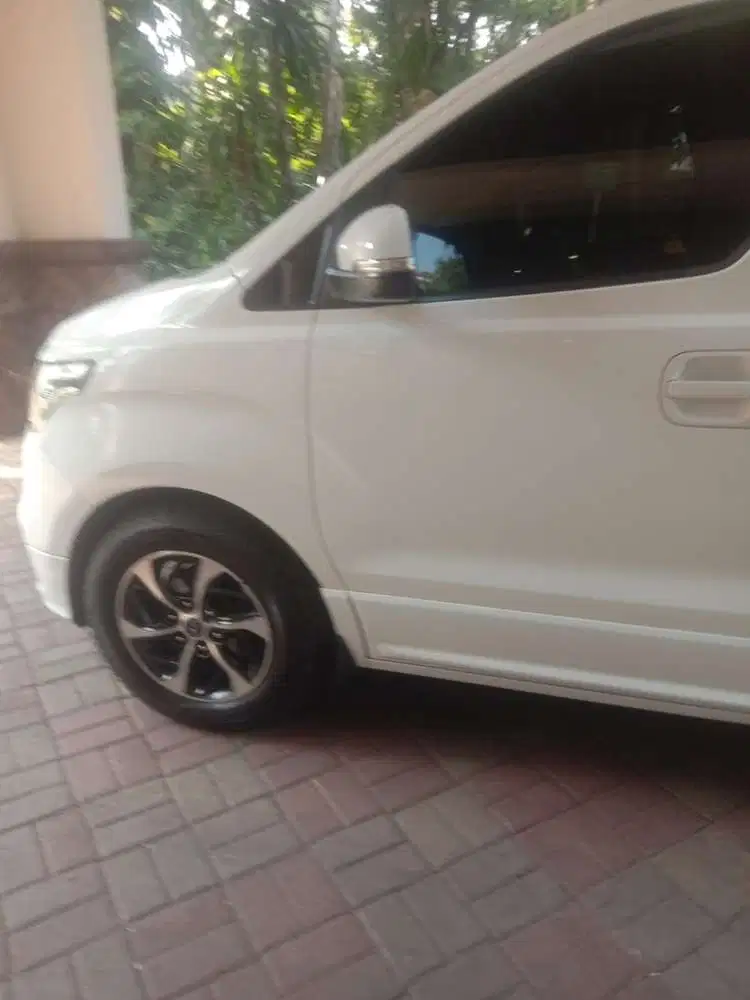Hyundai H-1 2019 Bensin