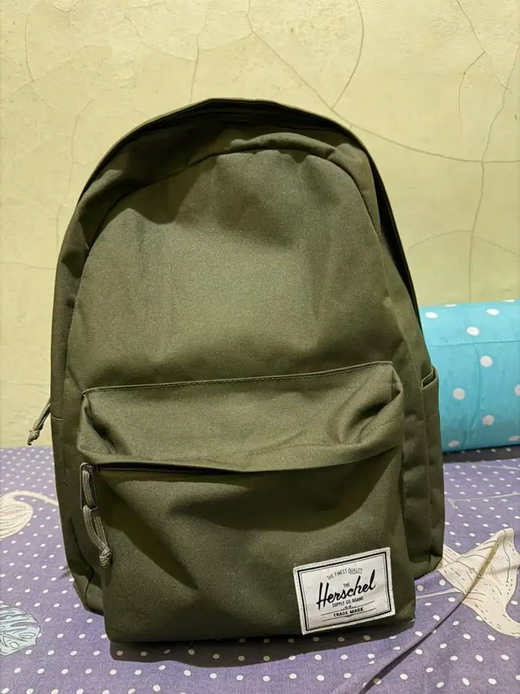 Tas ransel herschel masih baru