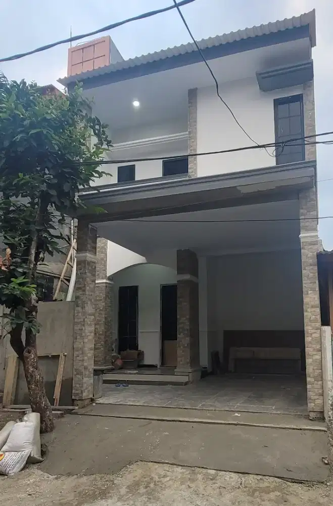 Di sewakan rumah 2lantai