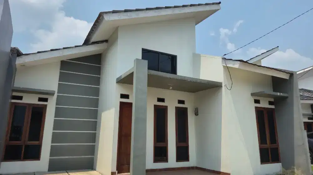 Rumah Baru Siap Huni Pinggir jalan raya di Kota Bogor