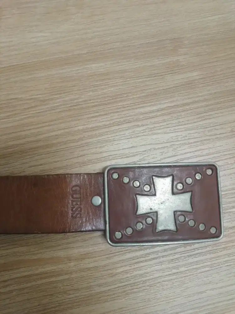 Belt guess original
