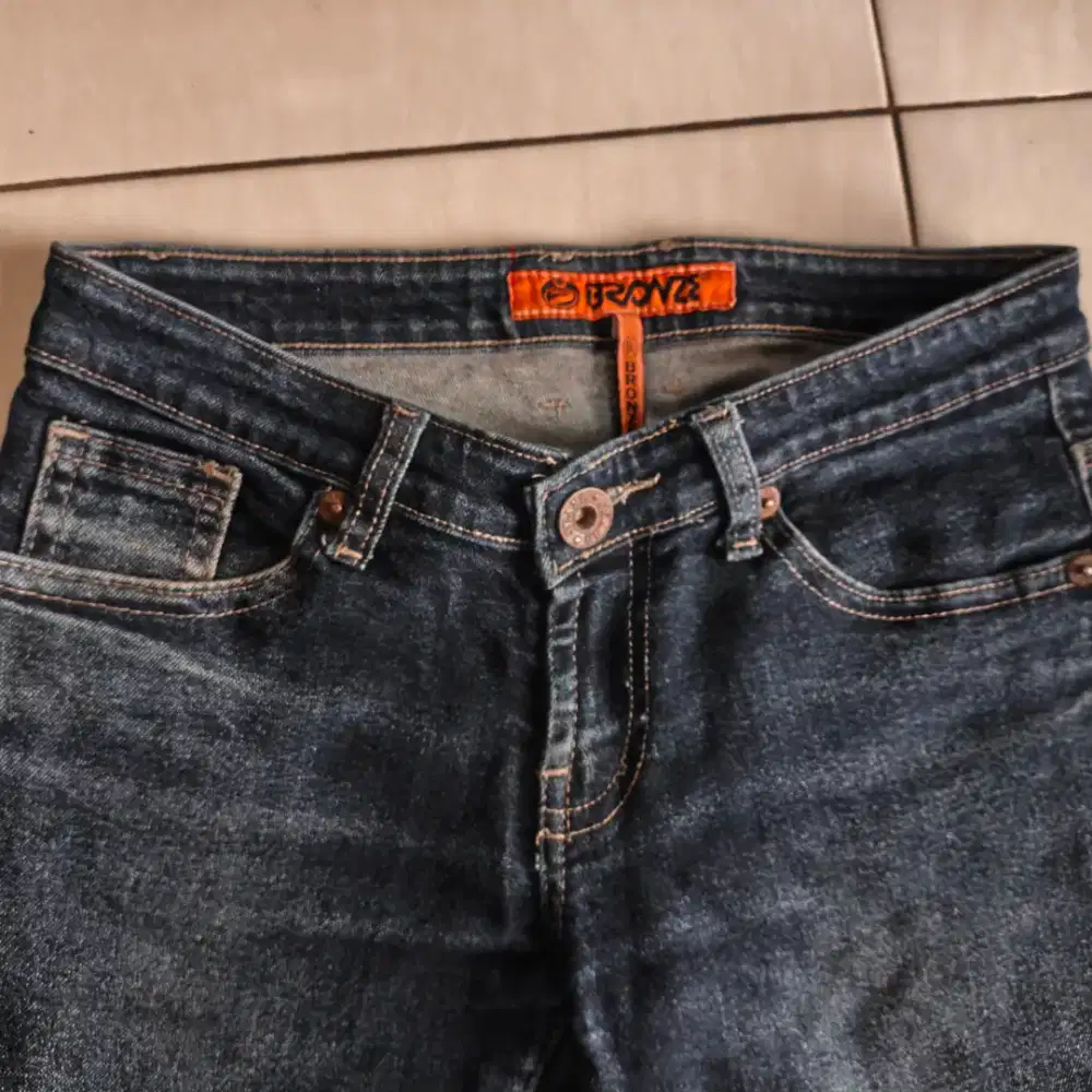 Celana Jeans Bronze Classic Denim Dark Wash