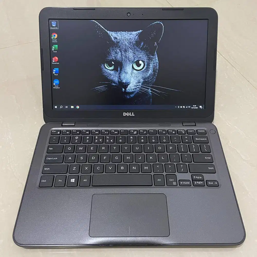 Laptop Dell RAM 8GB DDR4 / SSD 120GB AMD A9-9420e MULUSSS !!!