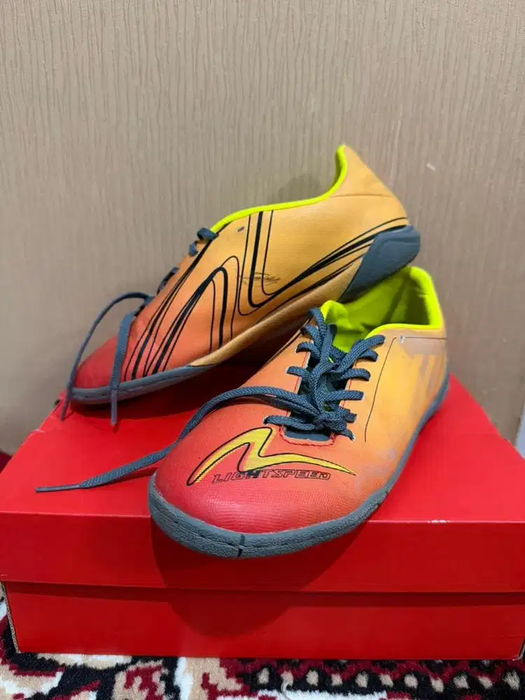 Specs Futsal Anak size 36