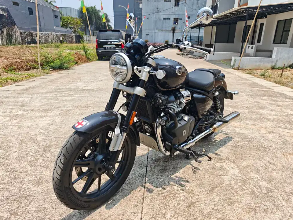 Bs Kredit/TT Royal Enfield Super Meteor 650 Modif 15jt Shotgun Classic