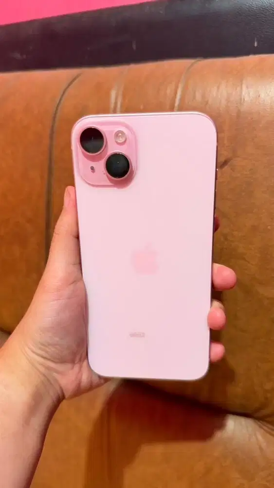 Iphone 15 plus pink