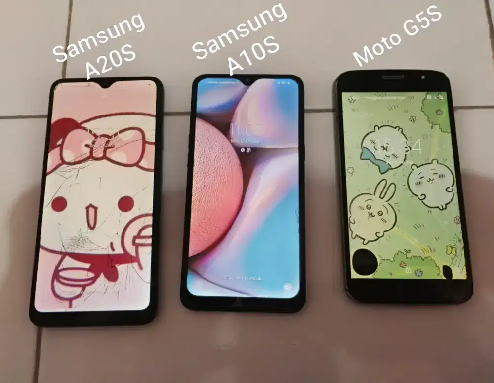 Dijual 3 handphone Samsung & Motorola