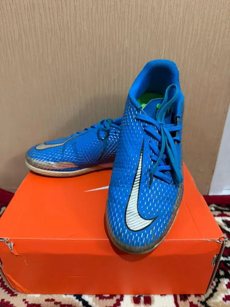 Nike Phantom GT Futsal Anak size 35,5 (Limited Edition)