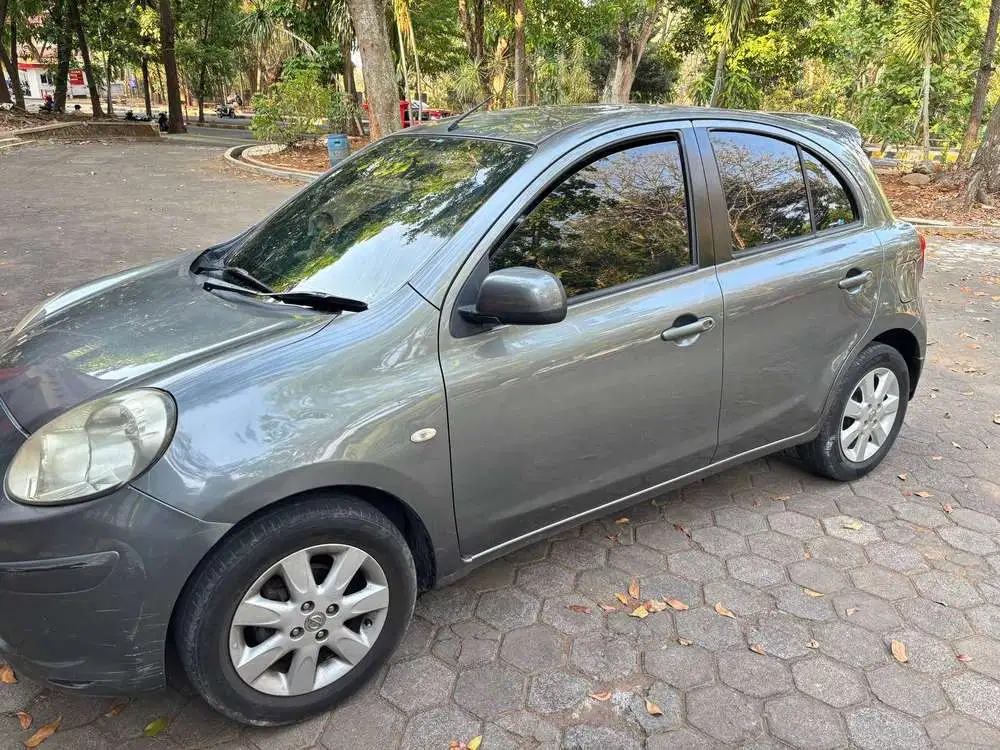 Nissan March 2013 Bensin