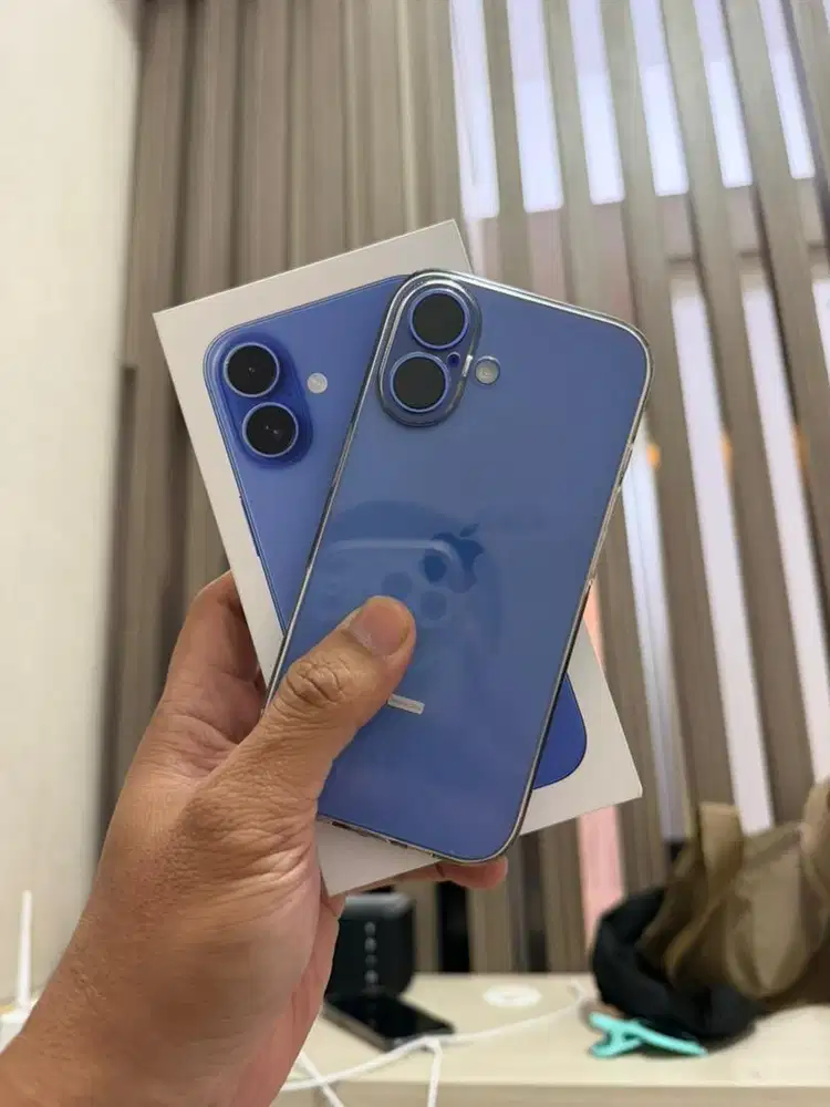 DIJUAL IPHONE 16 warna ULTRAMARINE 128GB KONDISI 99,99% BH 100%