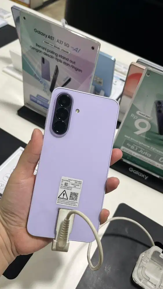 SAMSUNG GALAXY A37
