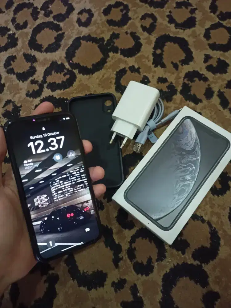 Apple Iphone Xr 64gb FULLSET INTER ALLOP BEBAS RESET