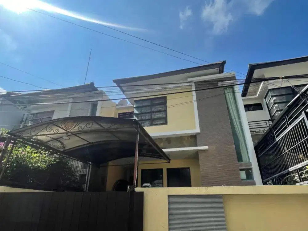 Rumah Second Minimalis 2 Lantai dekat TSM Denpasar Barat