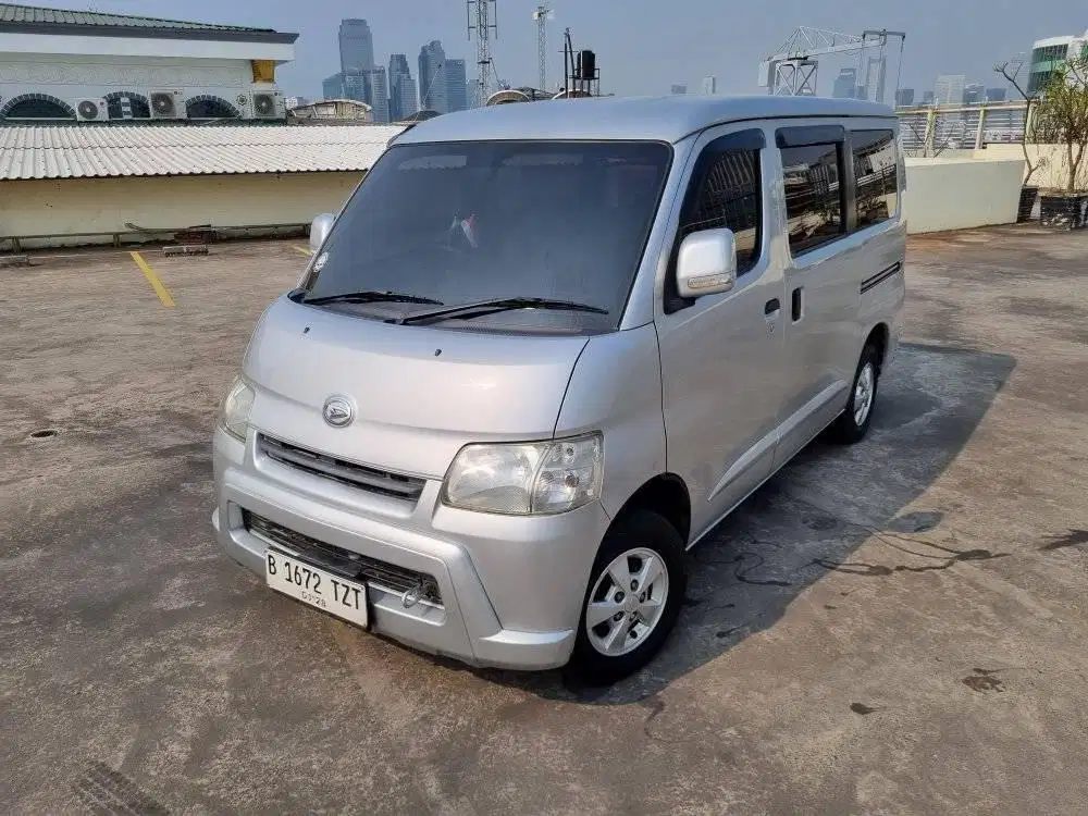 Daihatsu GranMax Minibus type 1.3 D Front Facing th 2013/2012,,terawat
