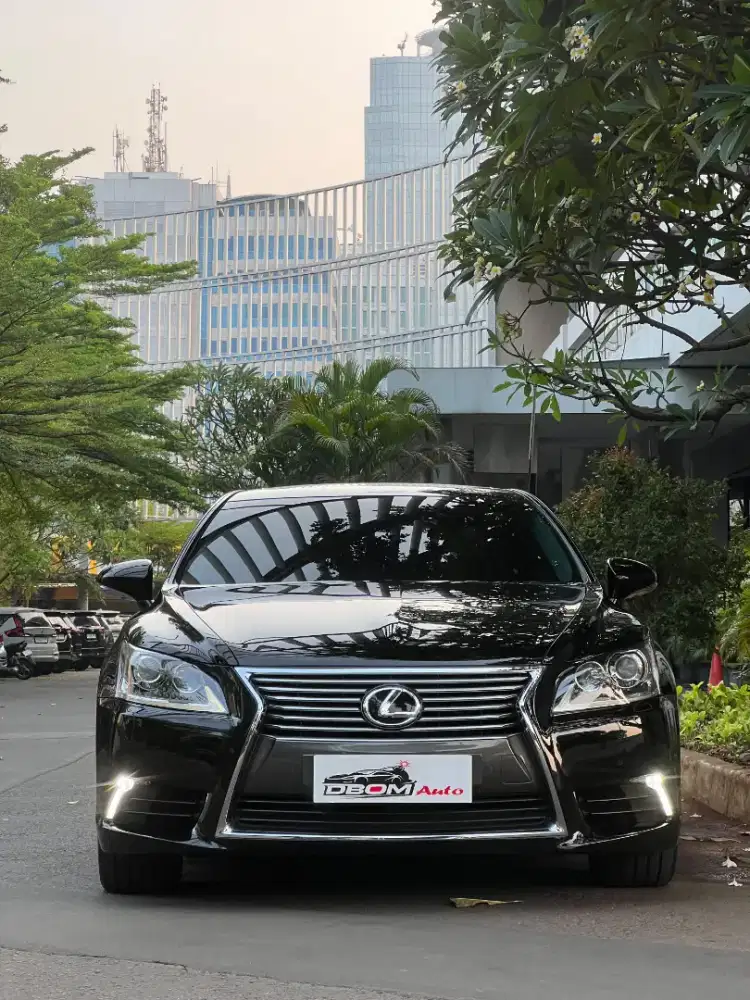Lexus LS460L 4.6 Sedan