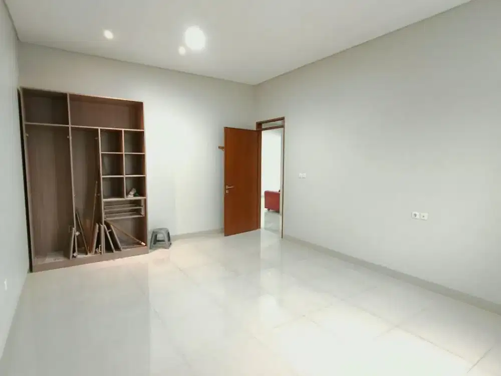 Rumah Tengah Kota Sayap Ramdan BKR