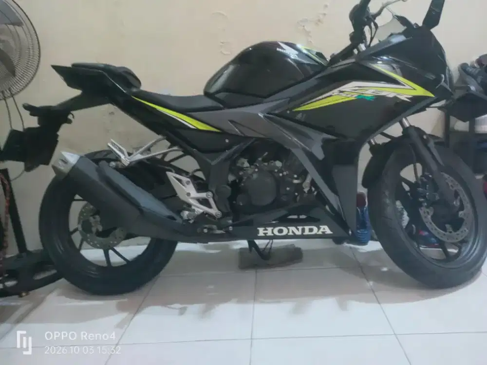 Jual Motor Bekas CBR 150R.. Hitam