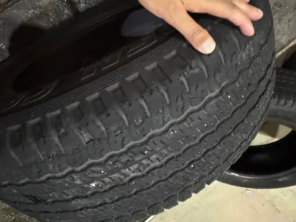 Ban 265/60/18 toyo open country fortuner/pajero