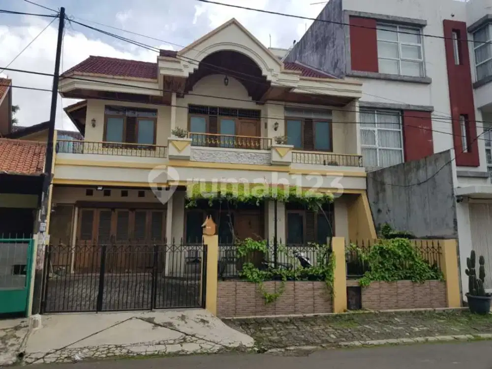 Dijual, Rumah 2 Lantai Bebas Banjir di Perumahan Kosambi Baru
