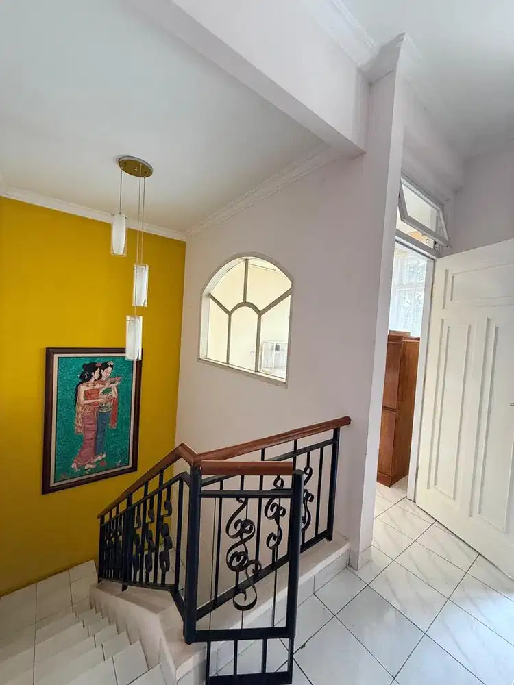 Dijual atau Disewakan Rumah Cantik Furnish di Legenda Wisata Cibubur