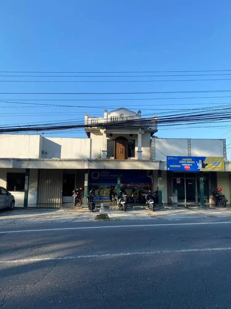 Dikontrakan ruko pinggir jalan raya solo - semarang