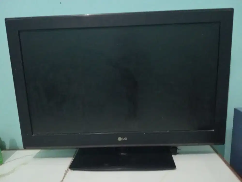 TV LG 32 inc warna jernih kondisi masih bagus