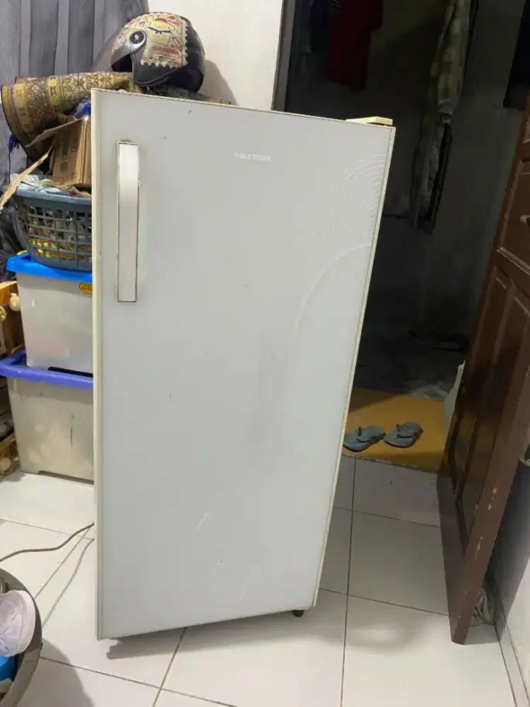 Kulkas Polytron 1 pintu