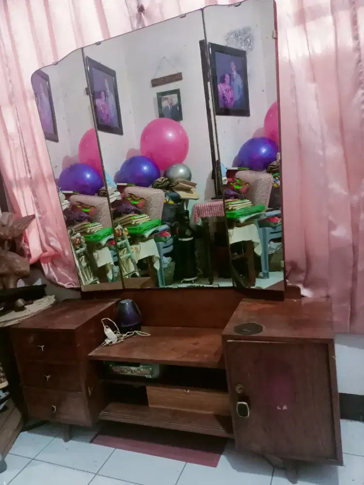 Meja rias kayu jati solid,bekas
