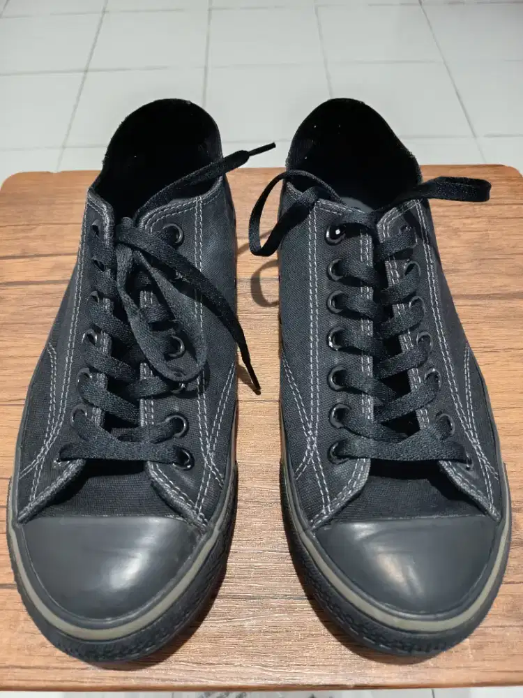 Sepatu casual Piero