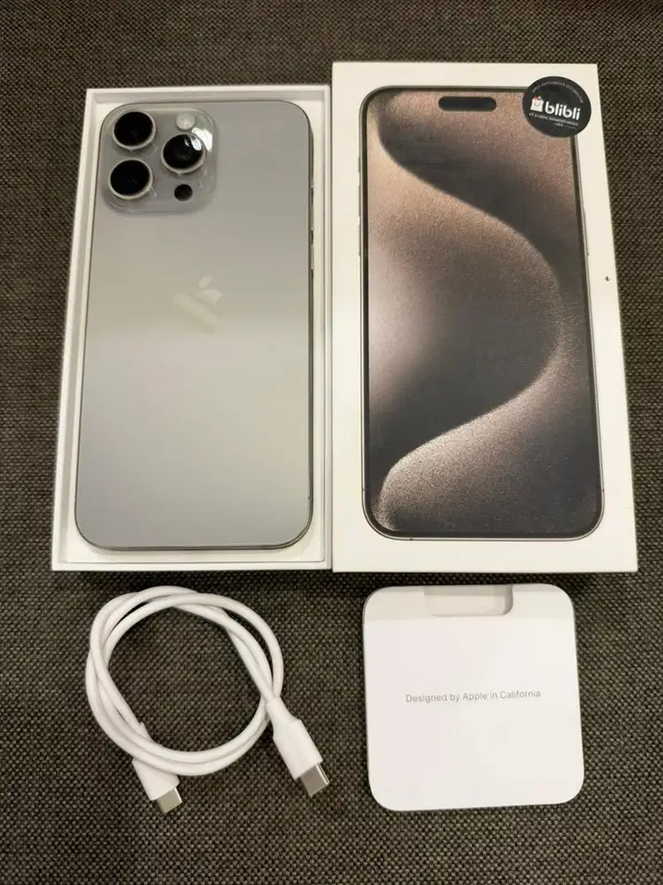 iPhone 15 Pro Max 256GB Resmi Indonesia Blibli – BH 100% – Nego