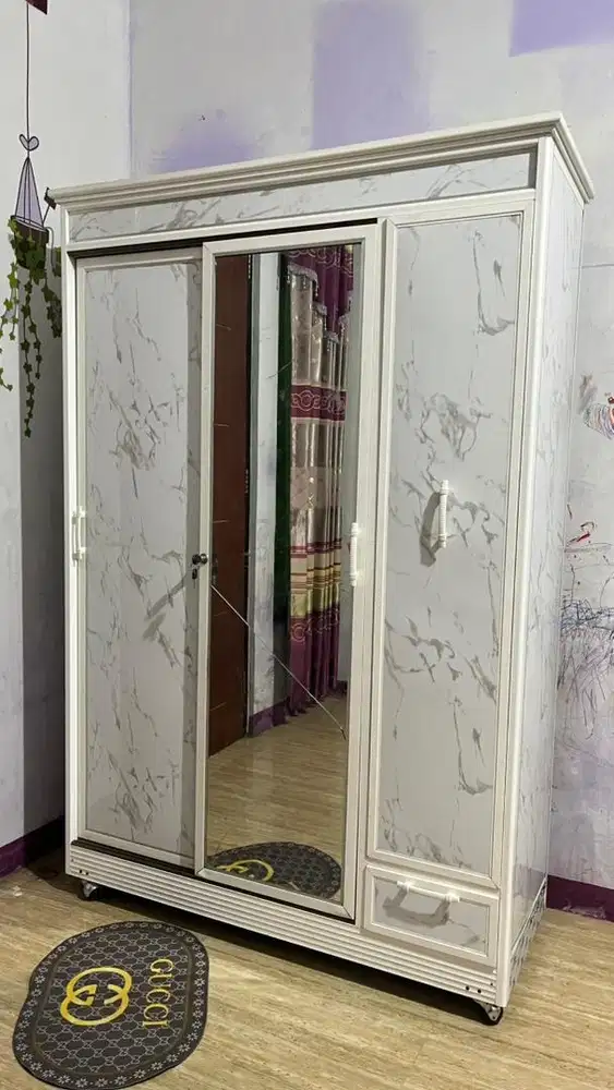 Lemari Aluminium 3 baris