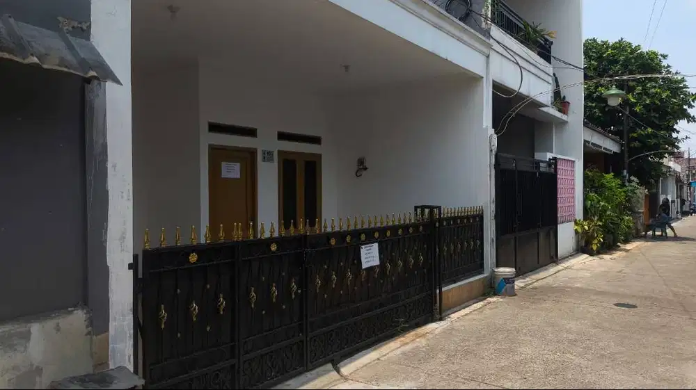 Rumah dikontrakan deket SPBU, Pasar dan Mall
