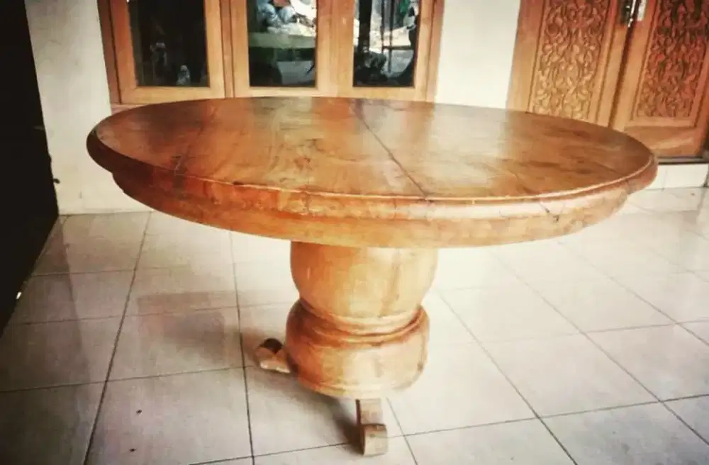 Meja Makan Jati Antik