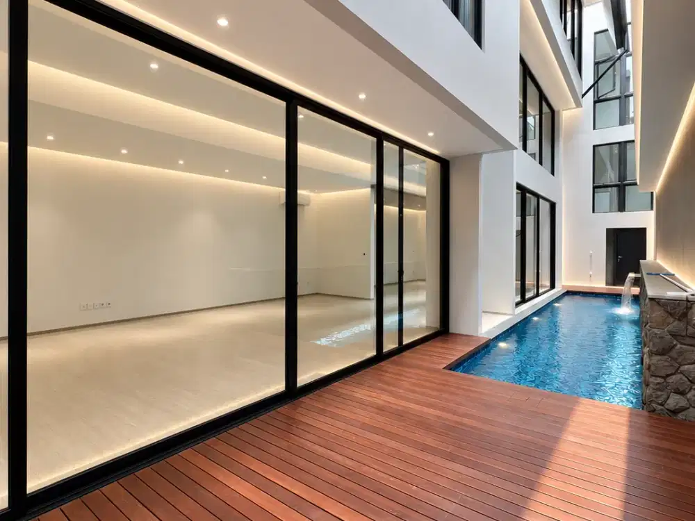 Jual Rumah Baru Mewah di Simprug Golf Dalam Komplek Jakarta Selatan – Private Pool