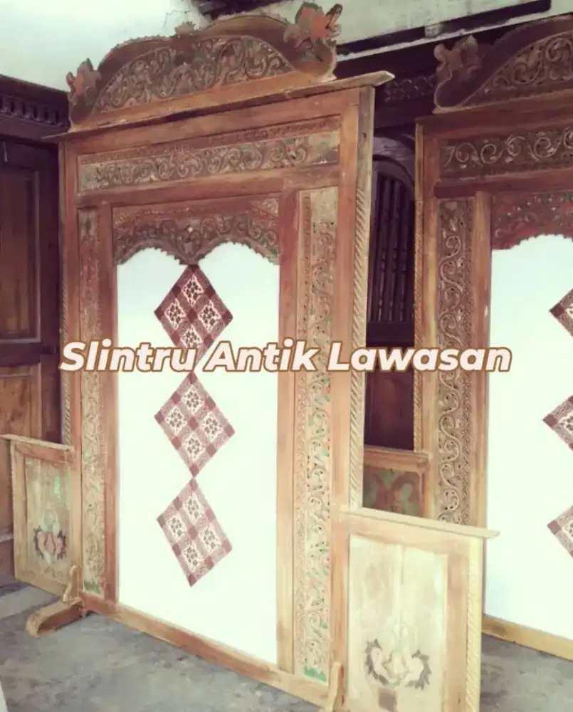 Sketsel/Slintru motif ukiran halus Naga